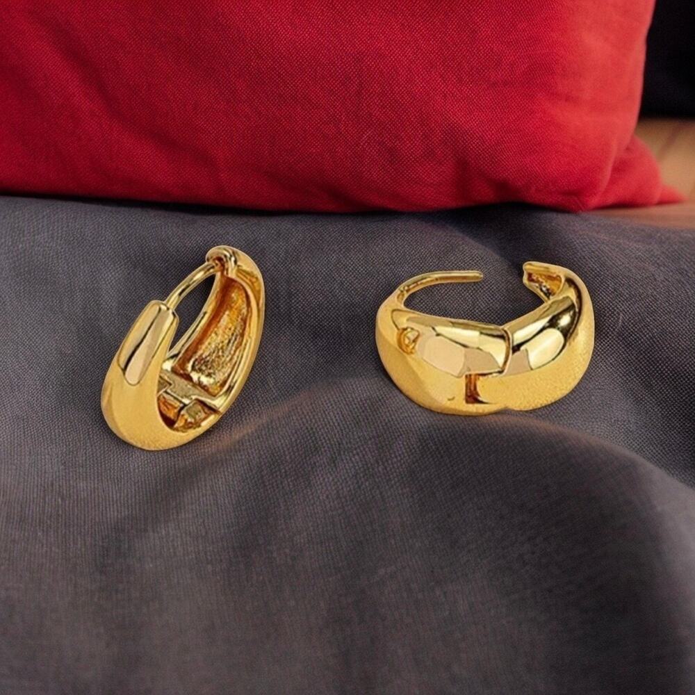 NEW 18K yellow gold plated casual huggy hoop bean earrings jewelry B22A